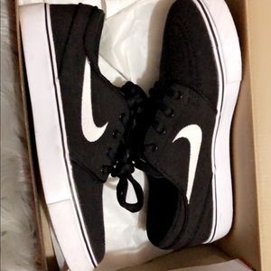 Nike SB Zoom Stefan Janoski canvas shoes